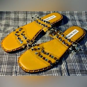 ♥️Steve Madden Clear/Tan Studded Slide Sandals (size 6.5)